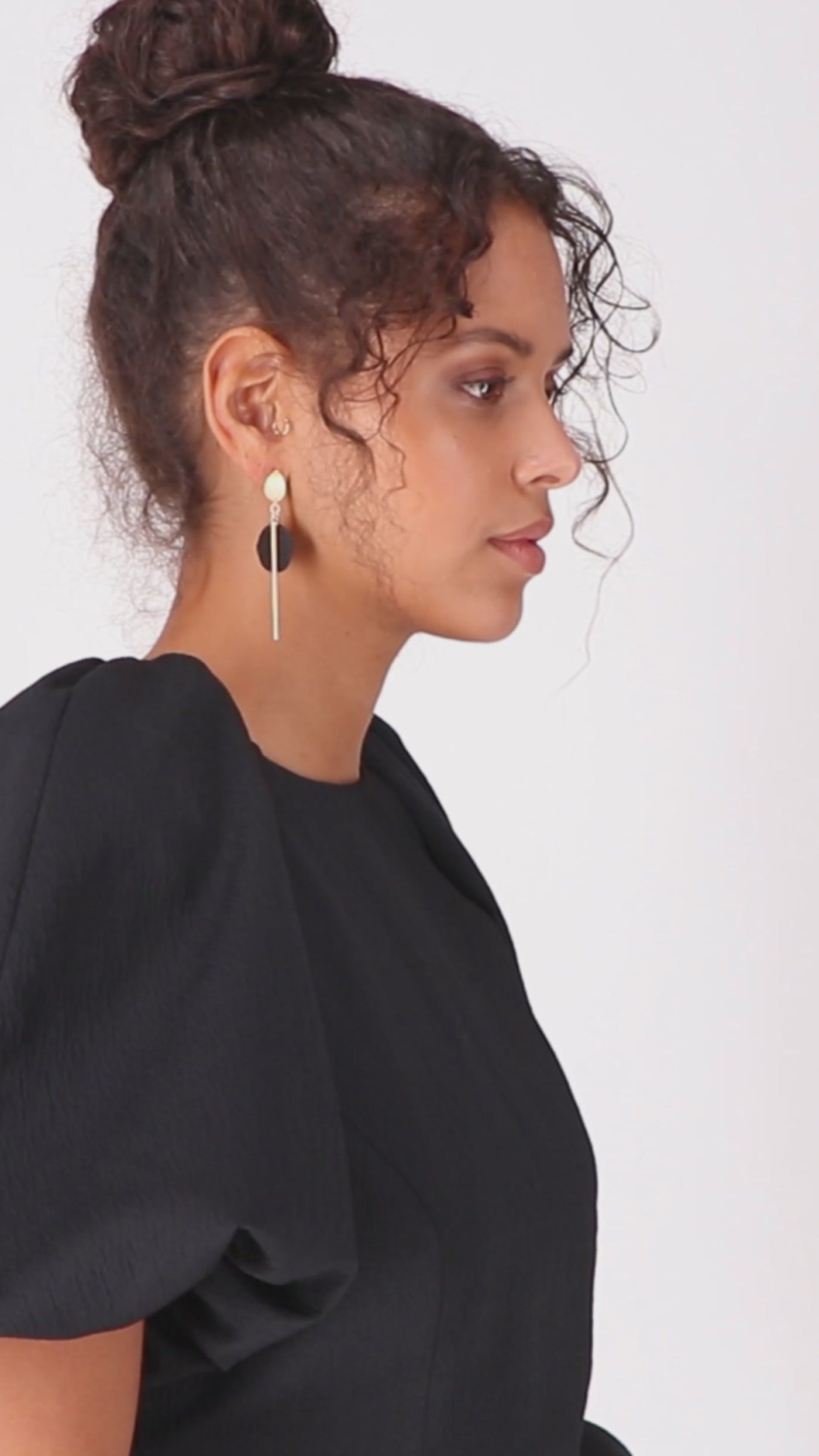 Stem Disc Drop Earrings